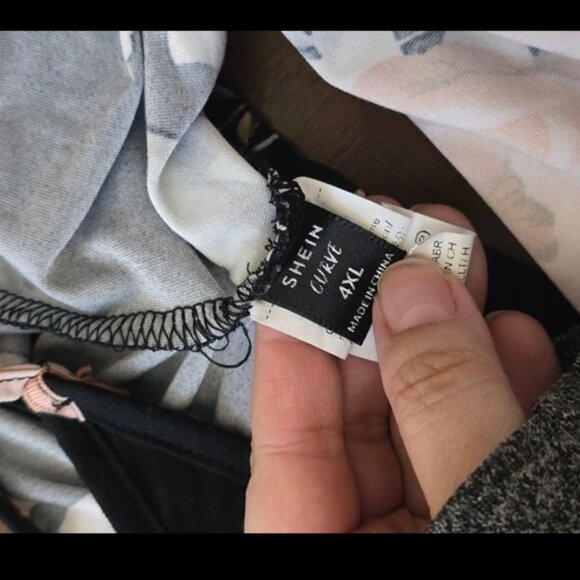 Women's Plus Black Floral Sleeveless Bodysuit 4X - Picture 3 of 5